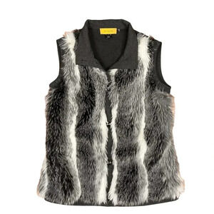 St John Women’s fur zip front vest size P
